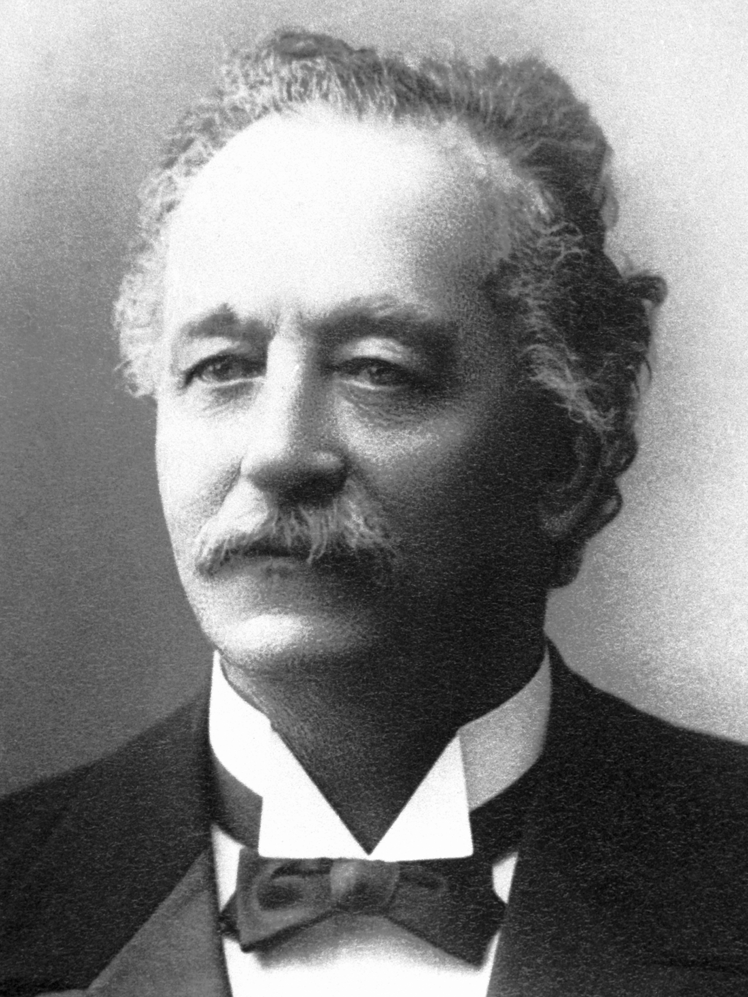Élie Ducommun